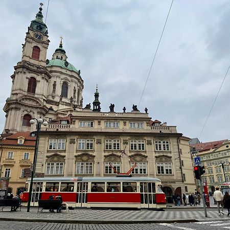 Unique Charles Bridge 2Bdr Apartment. Prag Exteriör bild